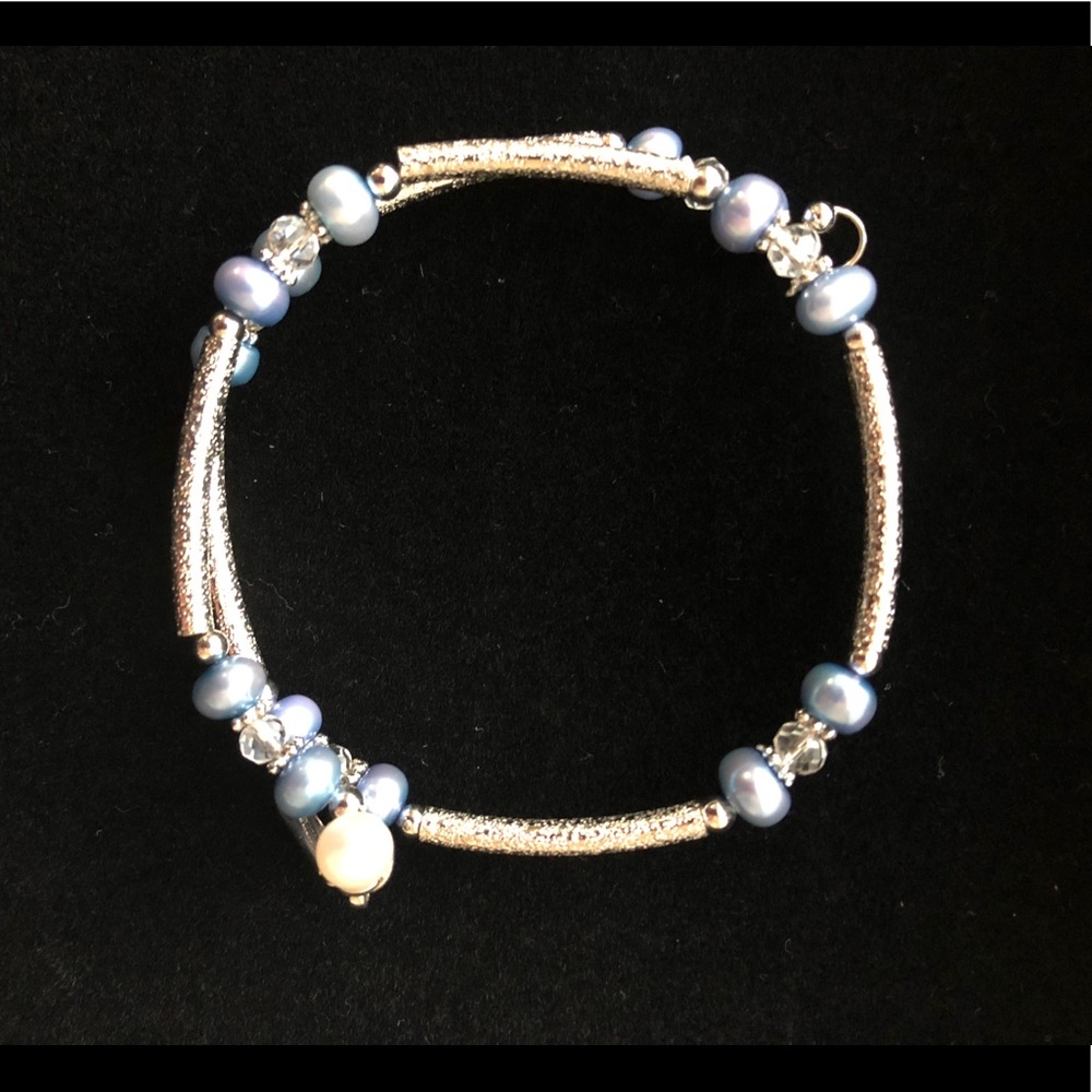 Vantel pearl wrap bracelet